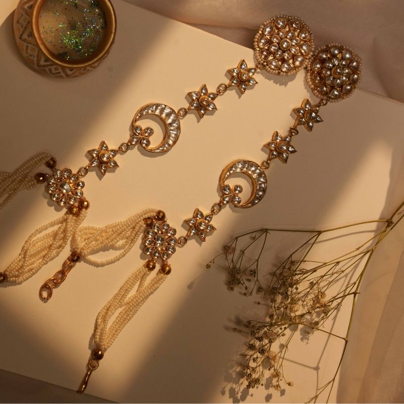 Kesar White Jadtar Embellished Pearl Haath Phool