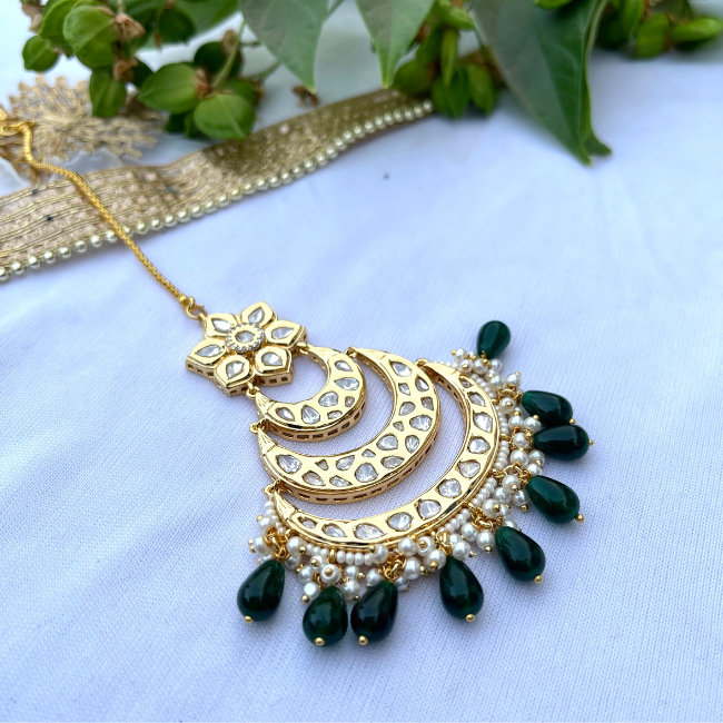Green Maangtikka in Jadau Kundan