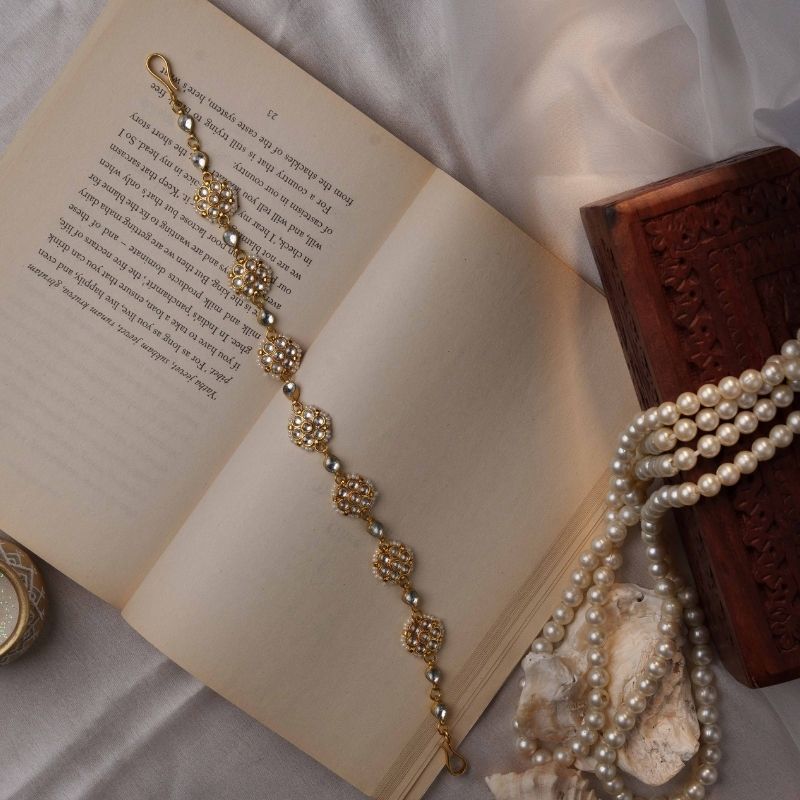 Mogra White Kundan Embellished Sheeshphool