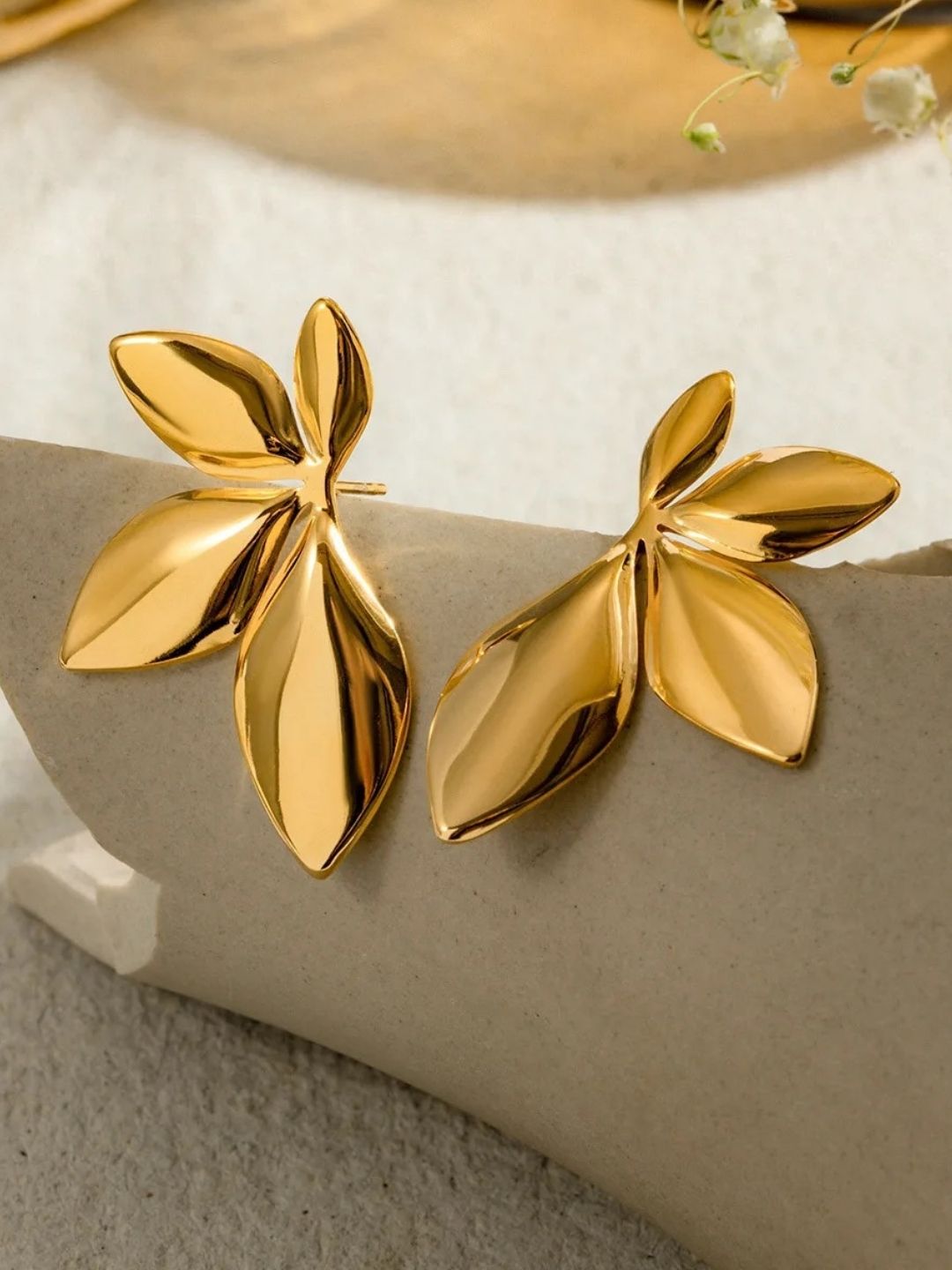 Glossy Leafy Shaped Earrings