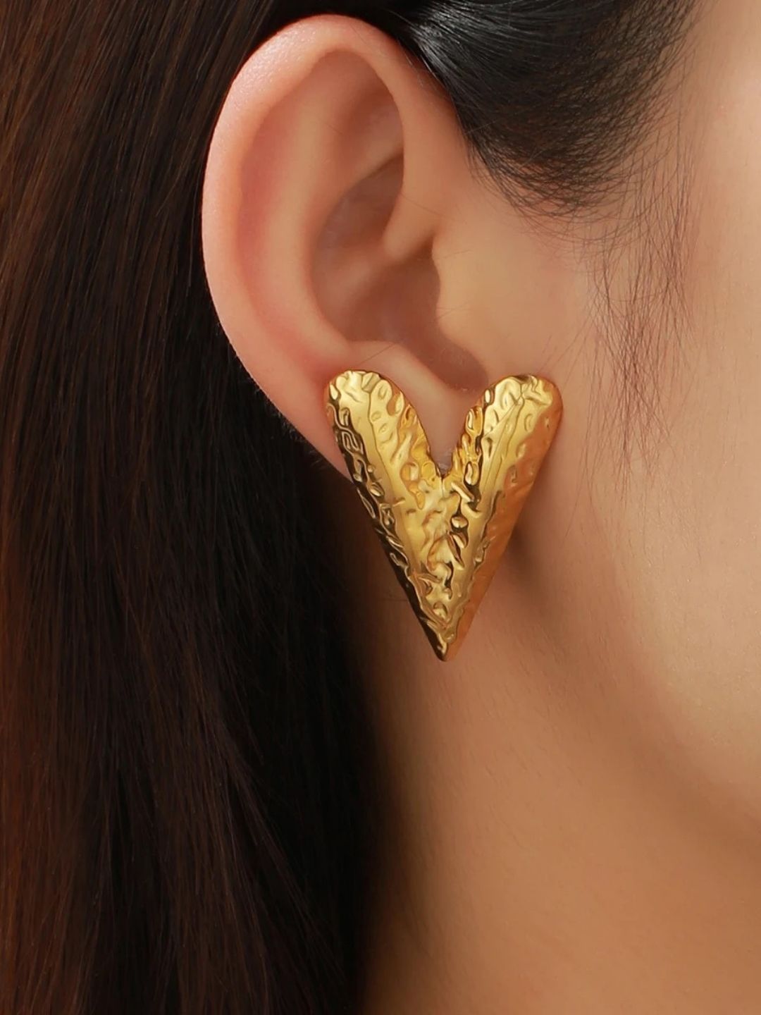 V shaped drop earring