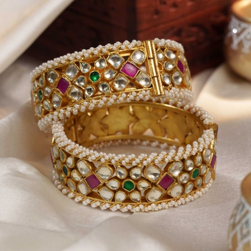 Niya Multicolured Kundan Embellished Bangle