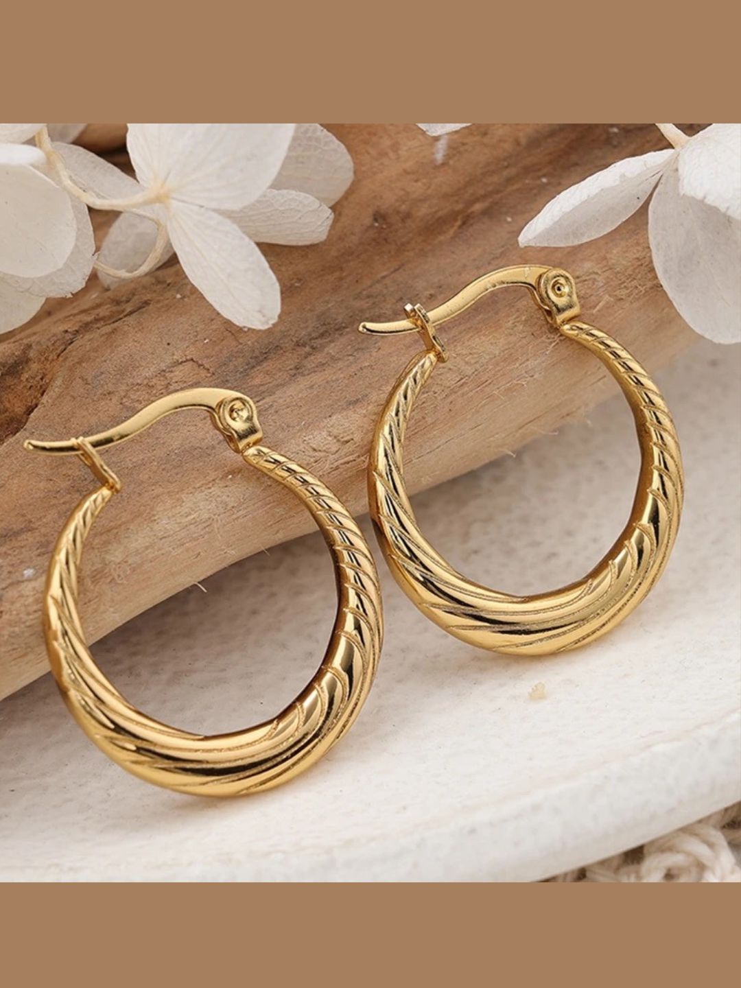 Twist Croissant Hollow Hoop Earrings