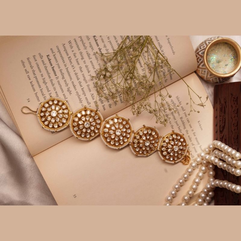 Afsa White Moissanite Gajra Bracelet