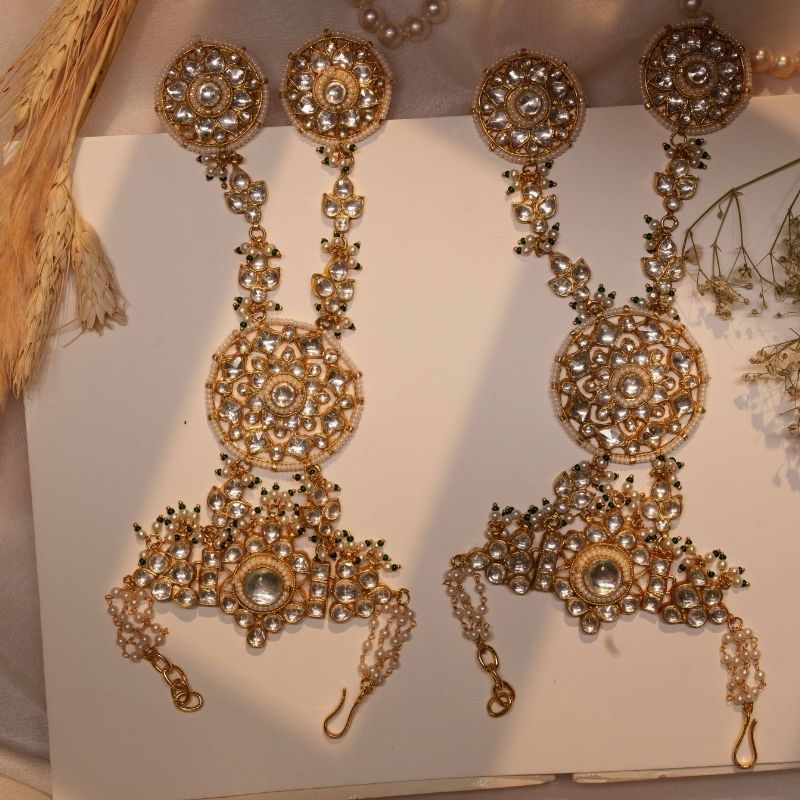 Laila White Jadtar Embellished Pearl Haath Phool