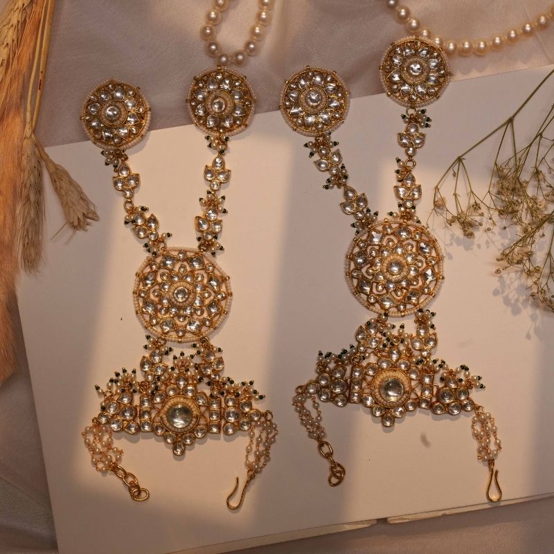 Laila White Jadtar Embellished Pearl Haath Phool