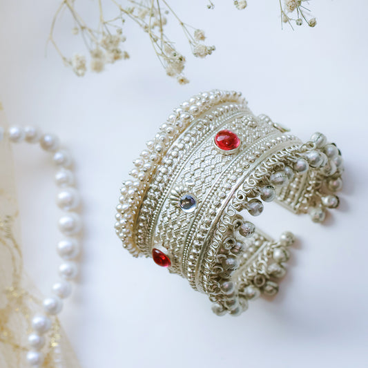 Oxidized Silver Kada with Red & White Kundan Stones and Ghungroo Detailing