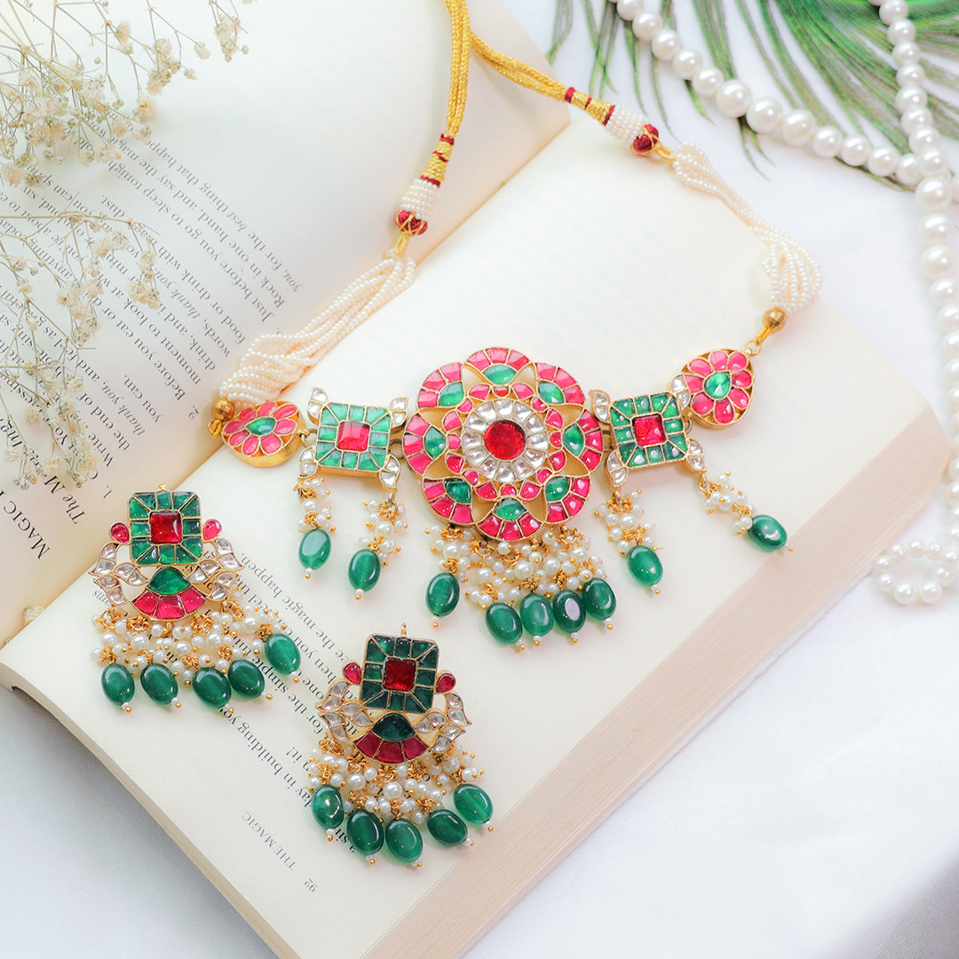 Traditional Paachi Kundan Necklace Set with Green Beads – Bridal Jewellery for Weddings