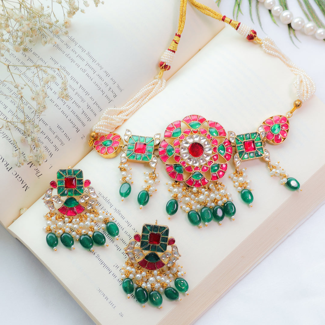 Traditional Paachi Kundan Necklace Set with Green Beads – Bridal Jewellery for Weddings