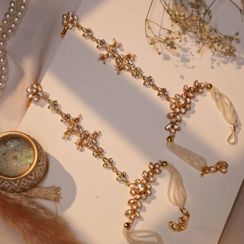 Roli White Jadtar Embellished Pearl Hath Phool