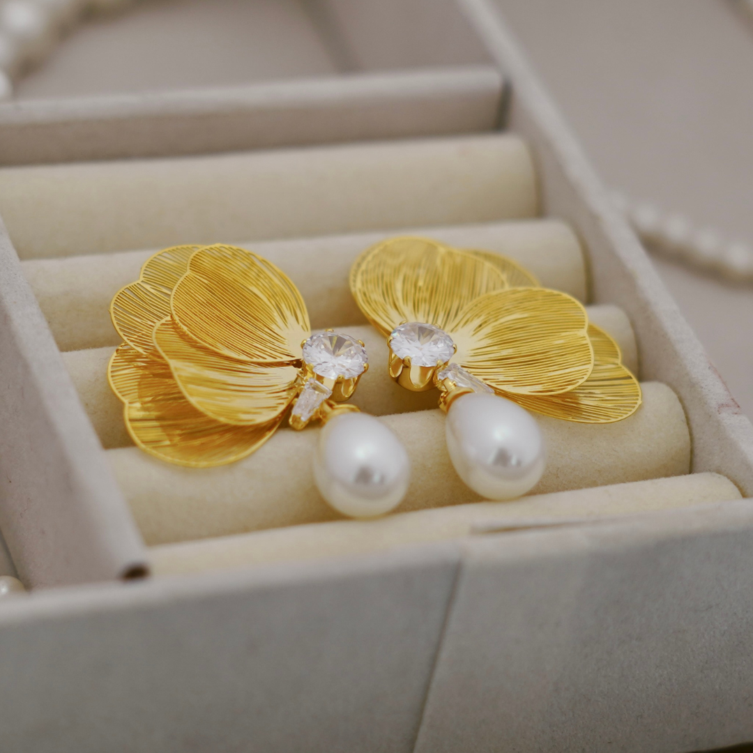 Gold Filigree Ginkgo Leaf & Pearl Drop Earrings