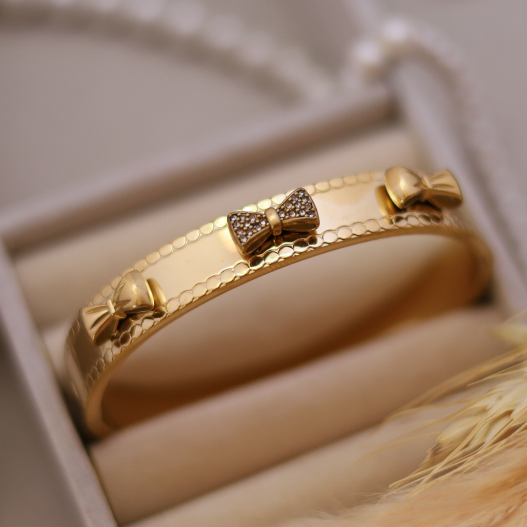 The Dainty Bow Bracelet