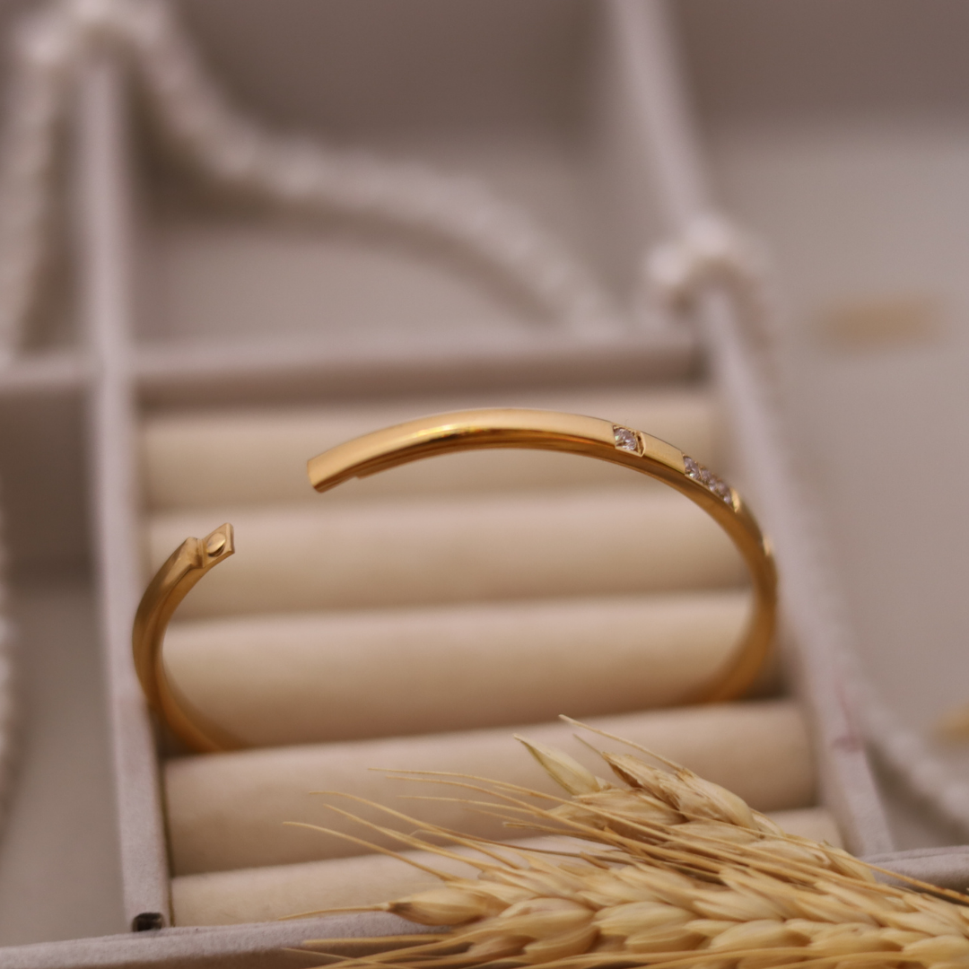 The Modern & Dainty Bracelet