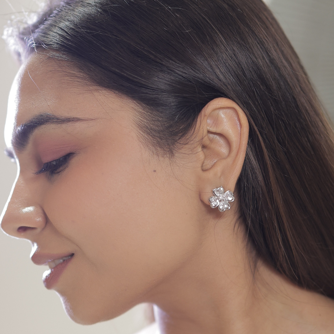 Elegant Silver Clover Stud Earrings for Women – Sparkling Four-Leaf Flower Design