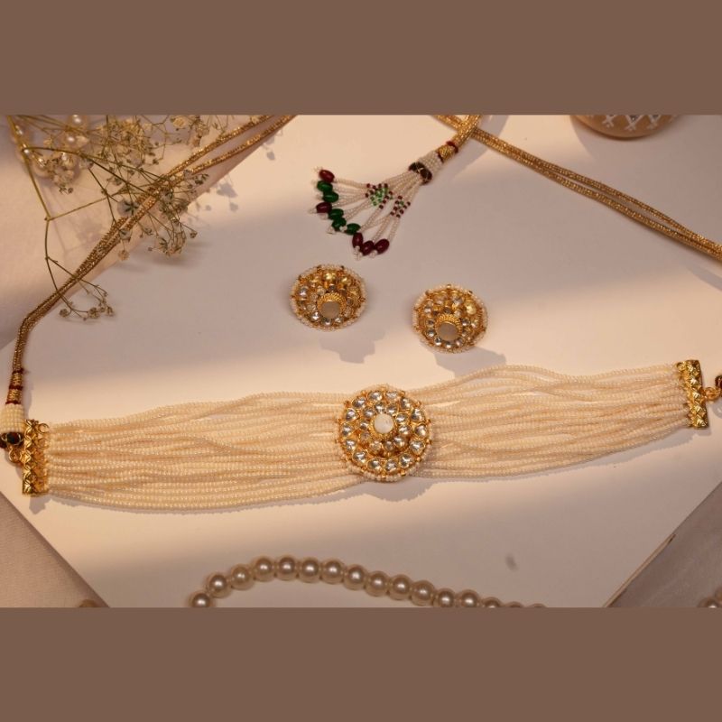 Chandramukhi White Kundan Embellished Necklace