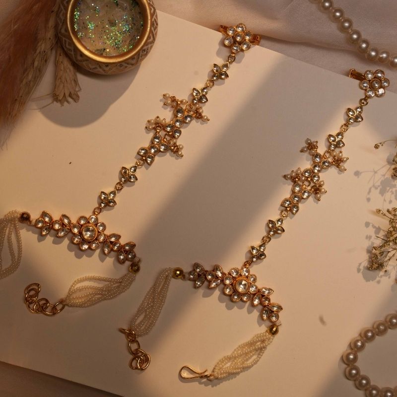 Roli White Jadtar Embellished Pearl Hath Phool