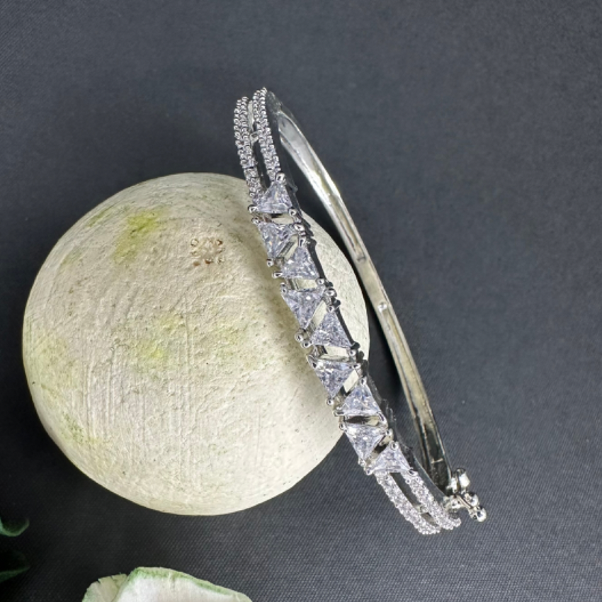 Triangle Pattern American Diamond Bracelet