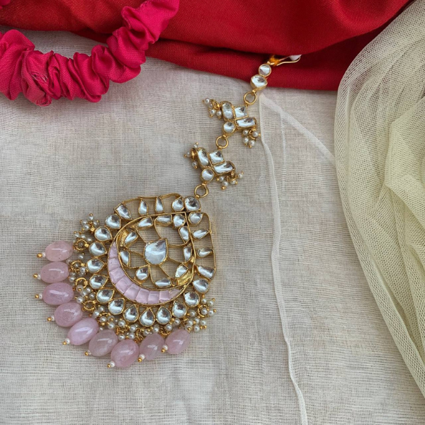 Pastel Pink Maang tikka In Paachi Kundan