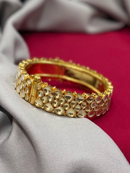 Traditional Paachi Kundan Bracelet