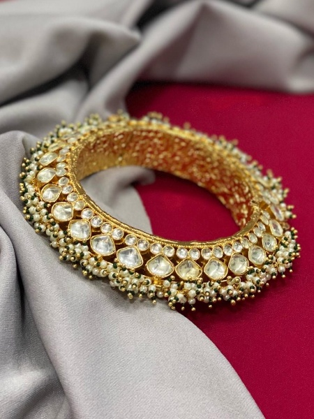 Pirohi Work Bracelet in Paachi Kundan