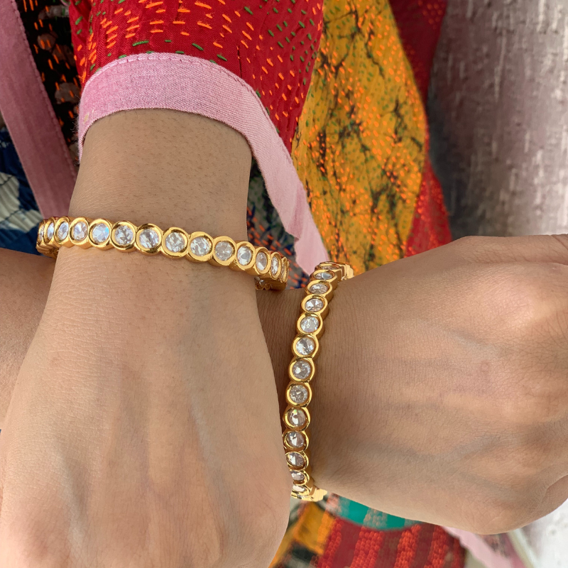 Gold Polish Single Line Kundan Kada