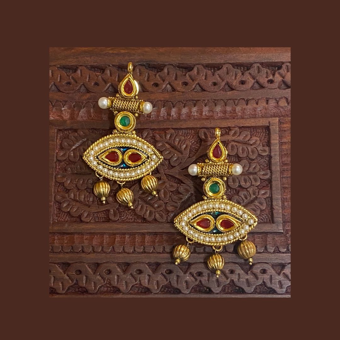 GOLD PLATED ANTIQUE EARRING