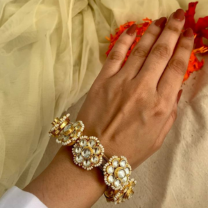 White Paachi Kundan Pochi