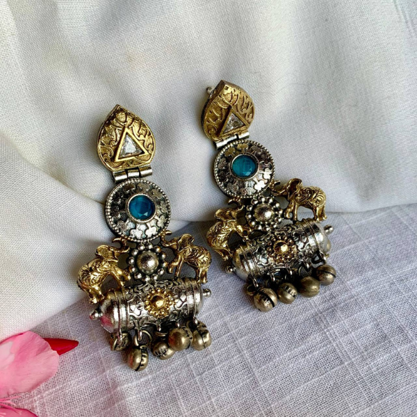 Sona Chandi- Dual Tone Elephant Motif Earring- Blue