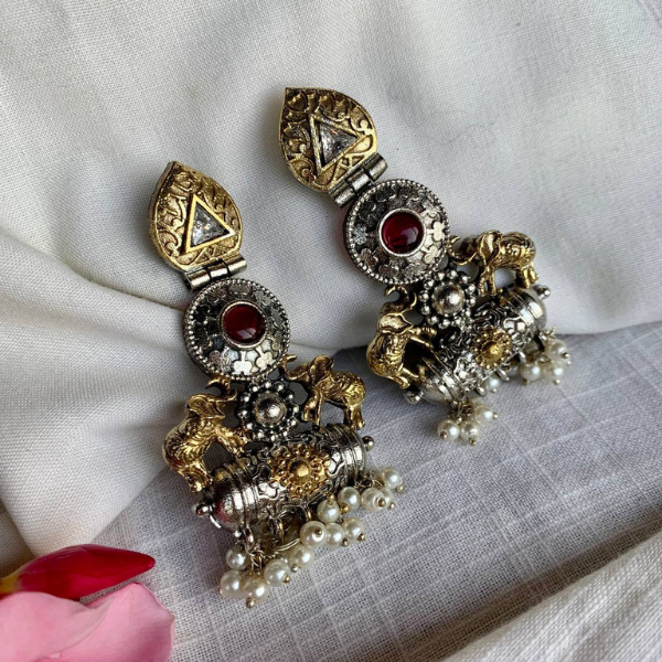 Sona Chandi- Dual Tone Elephant Motif Earring- Red