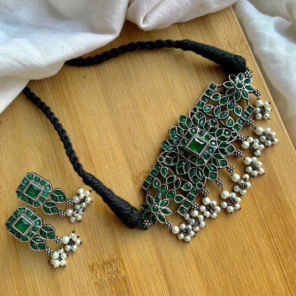 Oxidised Silver Emerald Stone Choker Jewellery Set